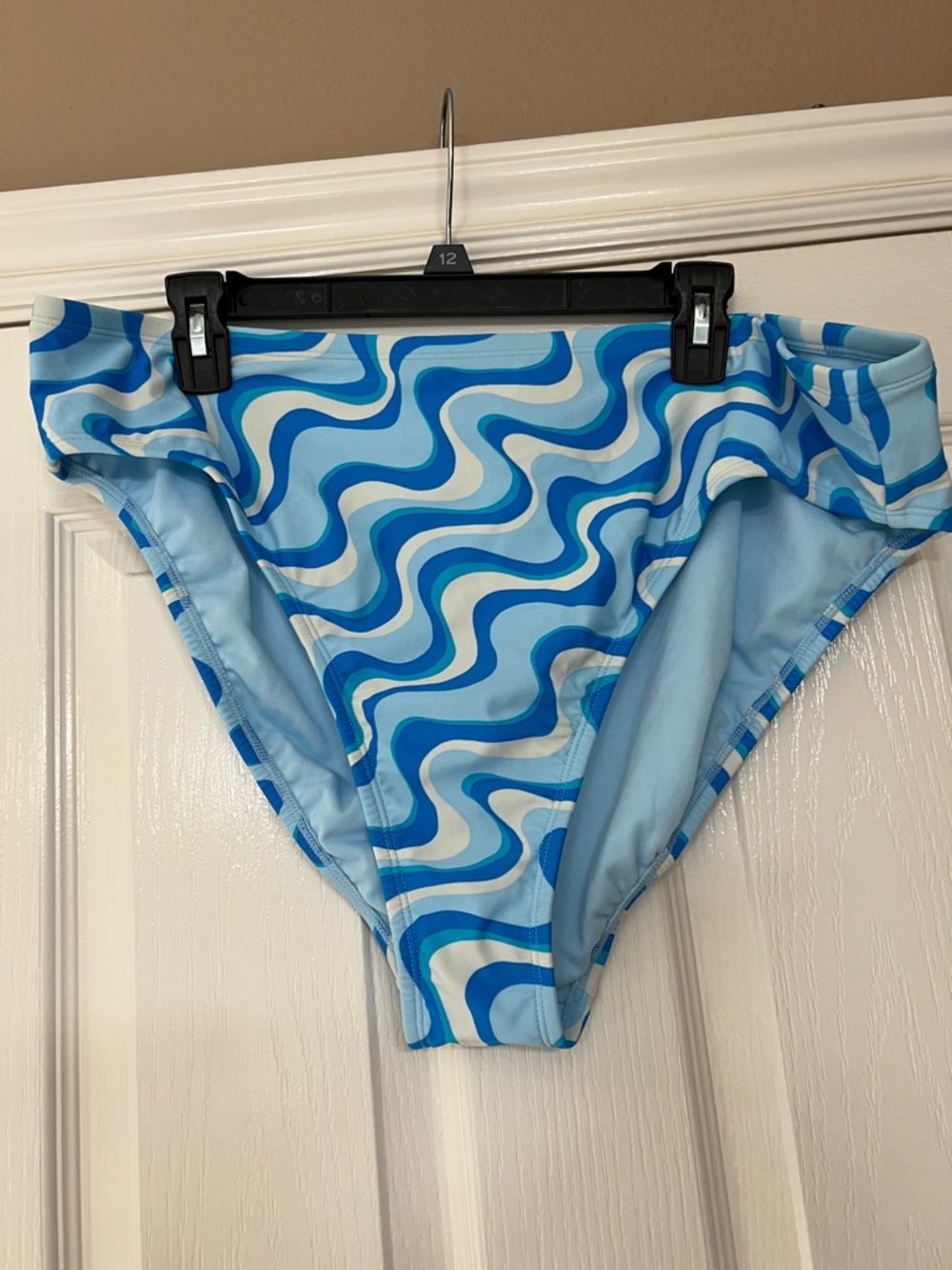 NWT- 3 Piece Bikini Set - Picture 4 of 9